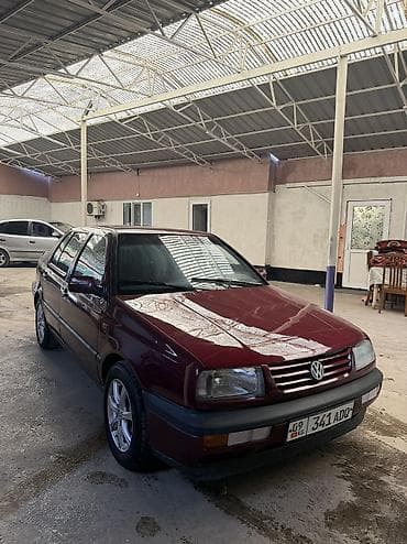 продаю эксковаторы: Volkswagen Vento: 1994 г., 1.8 л, Механика, Бензин, Седан — 5