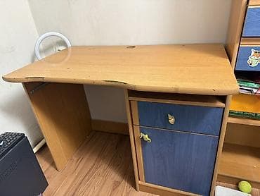 Детский стол, Б/у, ЛДСП, Самовывоз