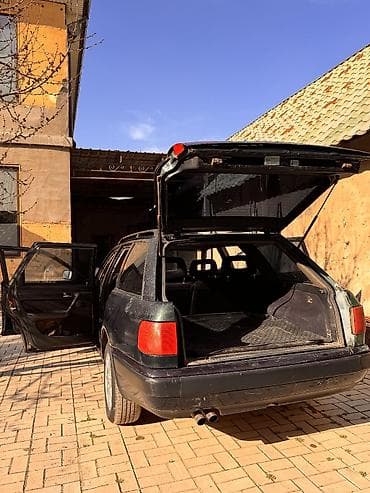 обшивки ауди: Audi 100: 1993 г., 2.6 л, Механика, Бензин, Универсал — 9