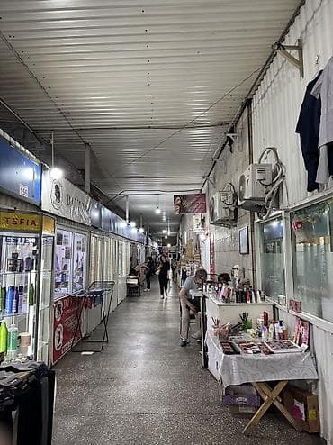 продаю или меняю на: Продажа бутиков В торговом центре, 30 м² — 6