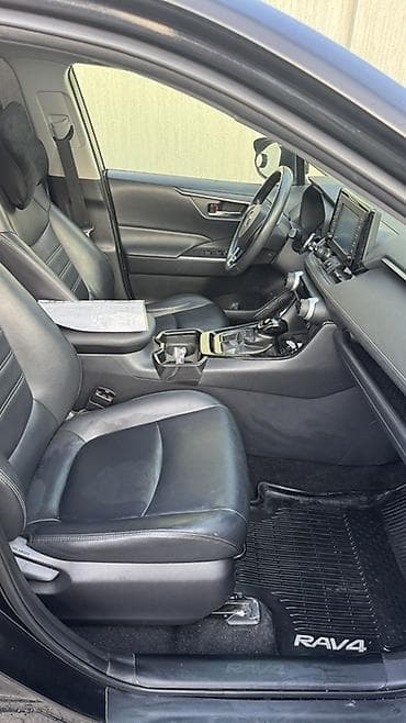 Toyota RAV4: 2019 г., 2.5 л, Автомат, Бензин, Кроссовер — 9