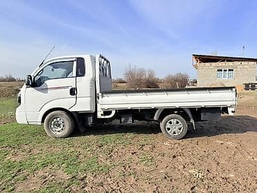 столбы бетонные: Легкий грузовик, Kia, Стандарт, 2 т, Б/у — 4