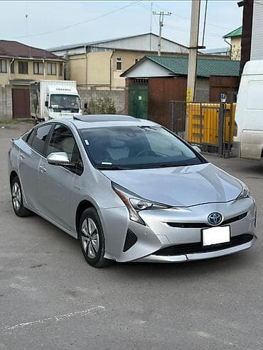 Toyota Prius: 2016 г., 1.8 л, Автомат, Гибрид, Хэтчбэк