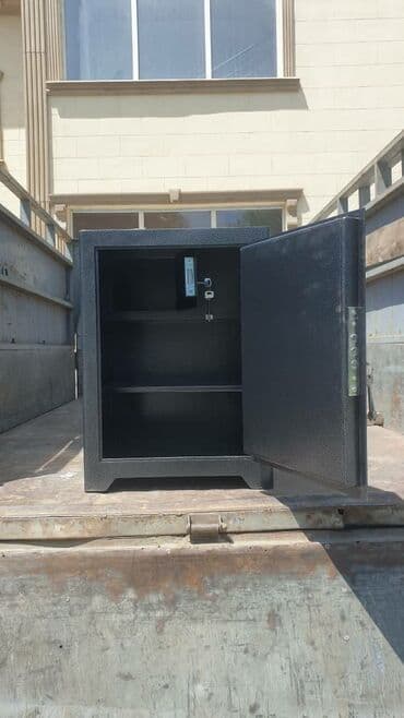 сейфы для деньги: Сейфы63х45х40см — 2