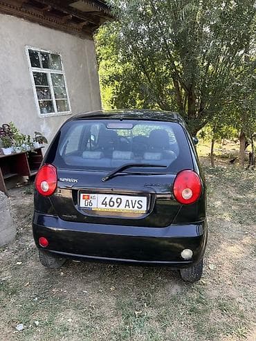 купить асфальт: Chevrolet Spark: 2009 г., Механика, Бензин, Хэтчбэк — 5