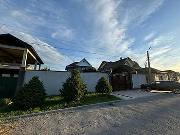 Үйлөрдү сатуу: Продаётся дом в Кок-Жар (Айкол) 🏠 2 этажа, 200 м² 🛏 6 комнат 📍 Участок — 1