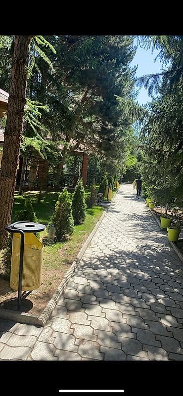 купить коммерческое помещение бишкек: Гостиница на Иссык-Куле, Бостери, 5 мест — 8