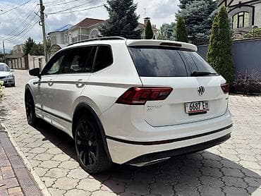Volkswagen Tiguan: 2020 г., 2 л, Бензин, Кроссовер — 8