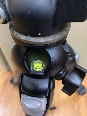 Техника и электроника: Штатив Manfrotto 055MF4 + голова Manfrotto 808RC4 Б/у в идеальном — 6