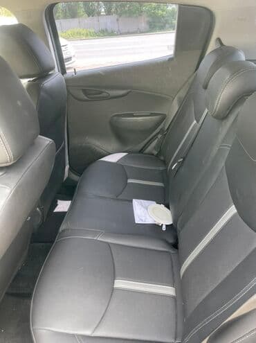 портативное зарядное устройство с розеткой: Chevrolet Spark: 2021 г., 0.1 л, Автомат, Бензиновая, Хэтчбэк — 5