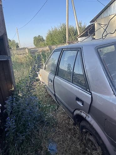 араба ош: Nissan Bluebird: 1987 г., 2 л, Механика, Дизель, Седан — 6