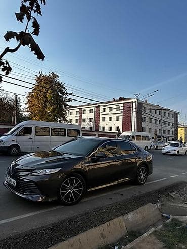 lexus 2001: Toyota Camry: 2019 г., 2.5 л, Автомат, Гибрид, Седан — 9