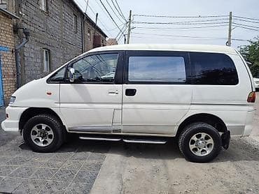 делика кузов: Mitsubishi Space Gear: 2004 г., 3 л, Автомат, Бензин, Минивэн — 2