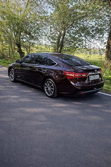 Toyota Avalon: 2016 г., 2.5 л, Вариатор, Гибрид, Седан