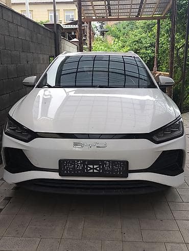 BYD: BYD E2: 2023 г., Электромобиль, Хэтчбэк — 2