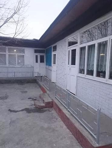 дом м: 4 комнаты, С мебелью частично — 10