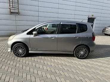 crv 2001: Honda Fit: 2004 г., 1.3 л, Вариатор, Бензин — 4