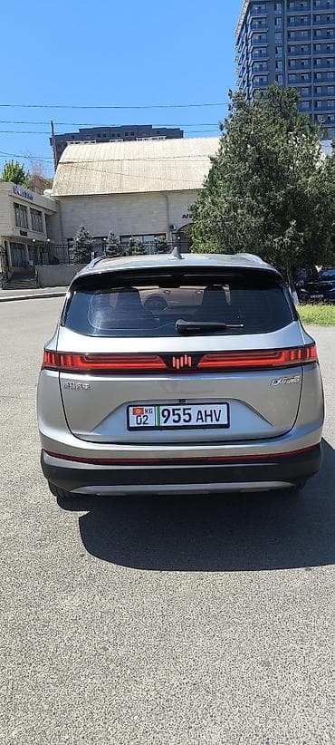tesla model y: Weltmeister EX6 Plus, 2019 г., Передний — 4