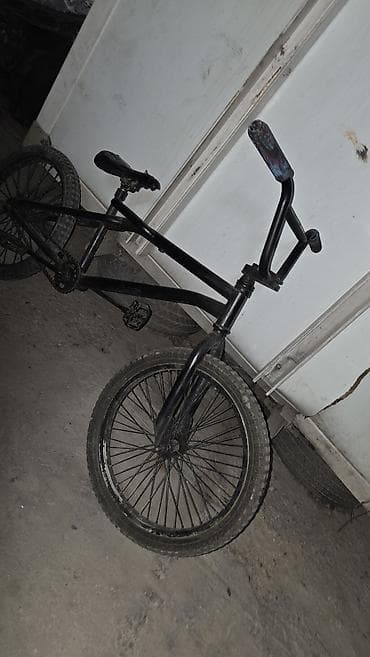 BMX велосипед в хорошем состоянии так тешево потому он мене не нужен а