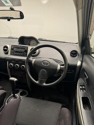 platz vitz: Toyota Ist: 2003 г., 1.3 л, Автомат, Бензин, Хэтчбэк — 9