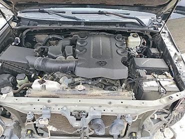 Toyota 4Runner: 2020 г., 4 л, Автомат, Бензин — 10
