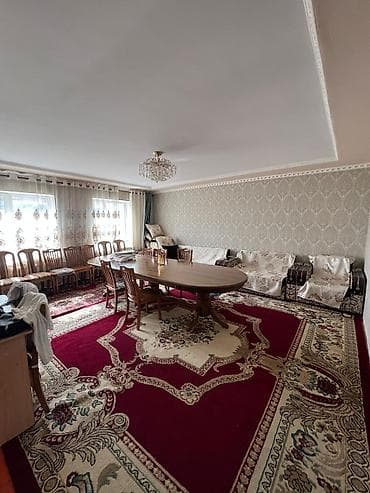 куплю дом с участком: Дом с участкком 4 сотых - жилой дом . Въезд через распашные ворота и — 2