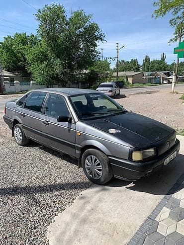 Volkswagen Passat: 1990 г., 1.8 л, Кол менен иштөөчү, Бензин, Седан — 7