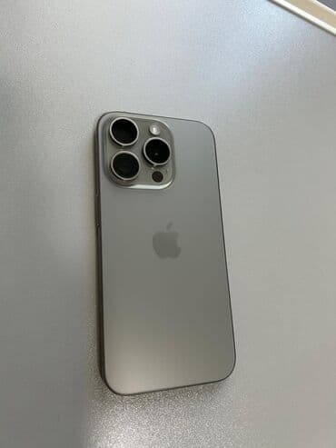 IPhone 15 Pro, Б/у, 256 ГБ, Natural Titanium, Чехол, 85 %