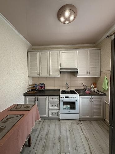 Кыймылсыз мүлк: 📍В Сокулуке продается дом расположенный на участке 15 соток 🏷️Об — 10