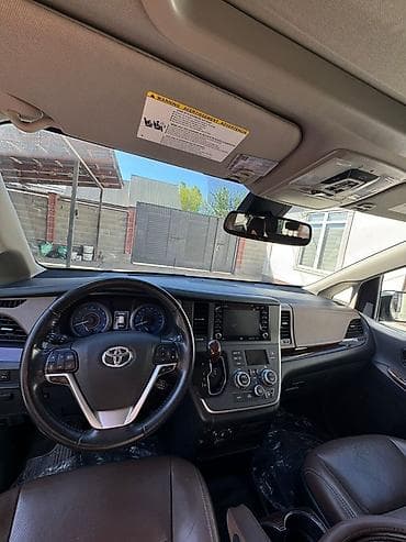 id 4: Toyota Sienna: 2019 г., 3.5 л, Автомат, Бензин, Минивэн — 3