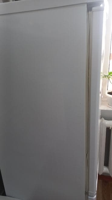 а 41: Холодильник Indesit, Б/у, Двухкамерный, De frost (капельный), 60 * 150 * 60 — 1