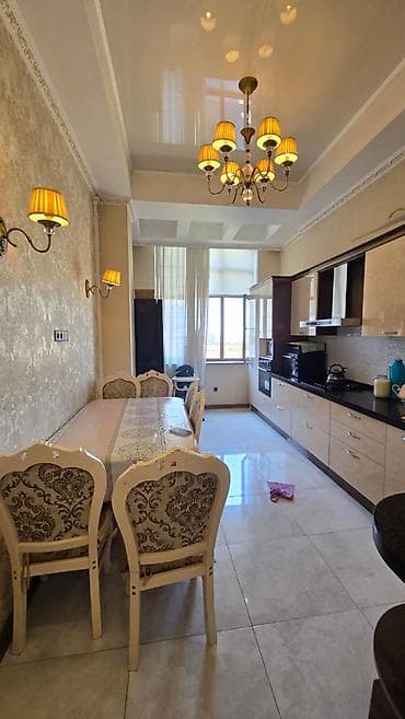 элит хаус: 4 комнаты, 180 м², Элитка, ул. Чынгыз Айтматова Элитка, 9 этаж, Косметический ремонт — 5