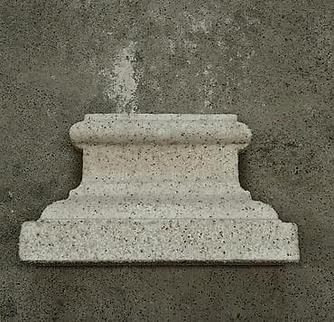 Декоративная архитектурная деталь — основание (база) колонны/пилястры