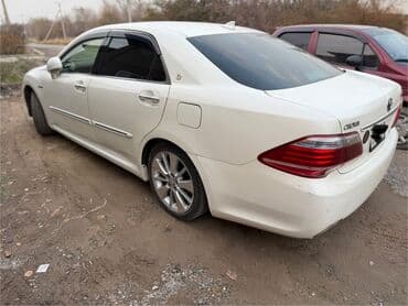 продаю или меняю с доплатой мне: Toyota Crown: 2012 г., Гибрид, Седан — 3