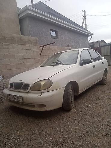 Daewoo Lanos: 1998 г., 1.5 л, Механика, Бензин, Седан
