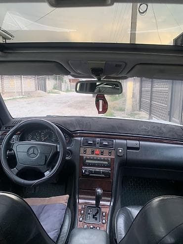 Mercedes-Benz E-Class: 1997 г., 2.3 л, Автомат, Бензин, Седан — 4