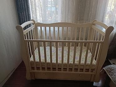 Продаю детскую кроватку Б/у Маятниковый механизм в двух режимах вдоль
