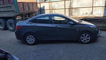 Hyundai Solaris: 2016 г., 1.6 л, Автомат, Газ, Седан — 6