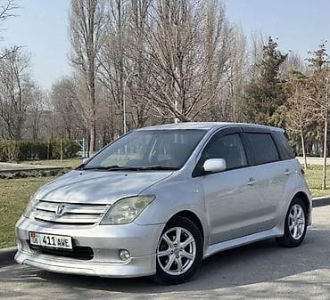 Toyota Ist: 2004 г., 1.3 л, Автомат, Бензин, Хэтчбэк