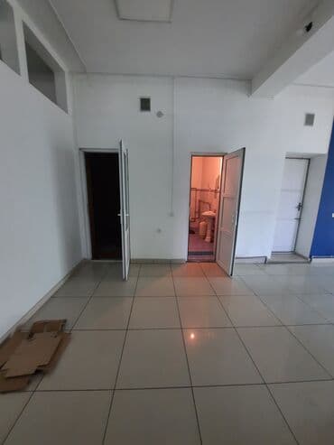 Ковролин: В г.Ош сдаётся помещение под бизнес, вдоль дороги 100кв.м., Адрес — 2