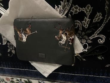 e book: Чехол-клатч для планшета/ноутбука с вышивкой поло - Материал: гладкая — 1