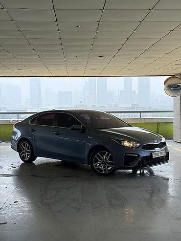 arizzo 8: Kia K3: 2021 г., Седан — 6
