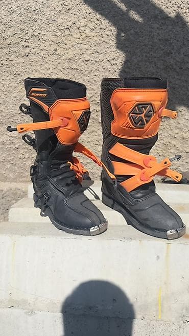 саласка виш: Мотоботинки — 3