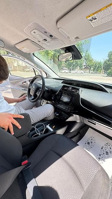тоёта приус: Toyota Prius: 2020 г., 1.8 л, Автомат, Гибрид, Хэтчбэк — 10