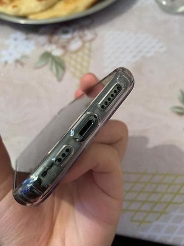 зарядник macbook: IPhone 11 Pro, Б/у, 256 ГБ, Зеленый, Чехол, 92 % — 9