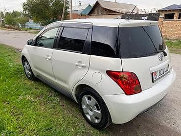 газ евро 4: Toyota Ist: 2004 г., 2 л, Автомат, Бензин, Седан — 8