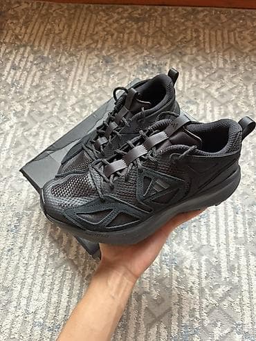 nite jogger: Мужские кроссовки, 42.5, Adidas, Новый, цвет - Черный, Платная доставка — 1