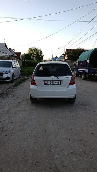 фит rs: Honda Fit: 2001 г., 1.3 л, Автомат, Бензин, Хэтчбэк — 2
