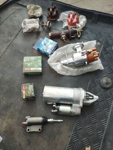 УАЗ 469 крестовина, трамблер, стартер, цилиндры сцеплении термостат