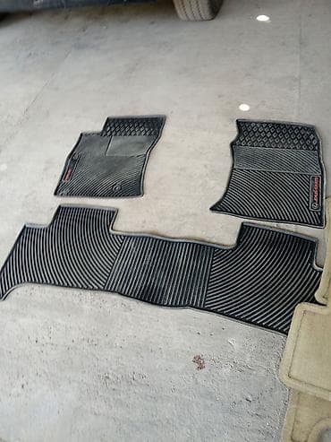 Полики Лексус жх 470 резиновые и тряпочные всё за 3000т.сом